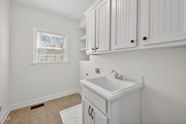 202 Lantern Ridge Lane, Cary, NC 27519