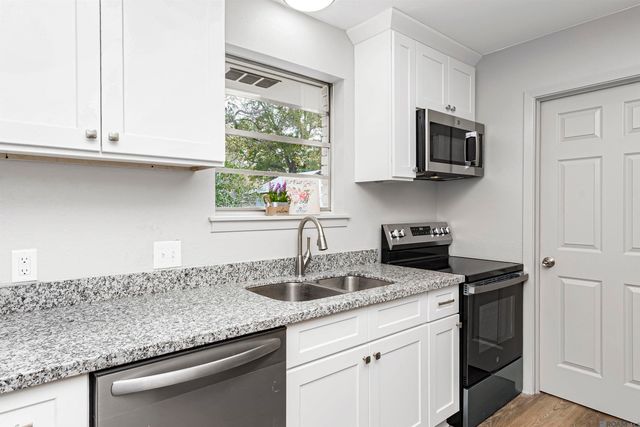 1124 S Stacy Ave, Gonzales, LA 70737