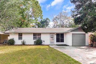 1124 S Stacy Ave, Gonzales, LA 70737