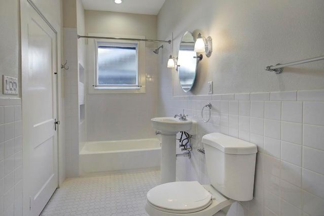 217 Marshall Street A, Houston, TX 77006
