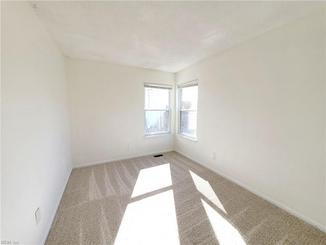 833 Quesnel DR, Virginia Beach, VA 23454