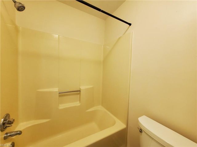 833 Quesnel DR, Virginia Beach, VA 23454