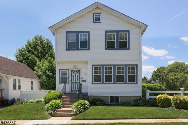 17 Wellesley St, Maplewood Twp., NJ 07040