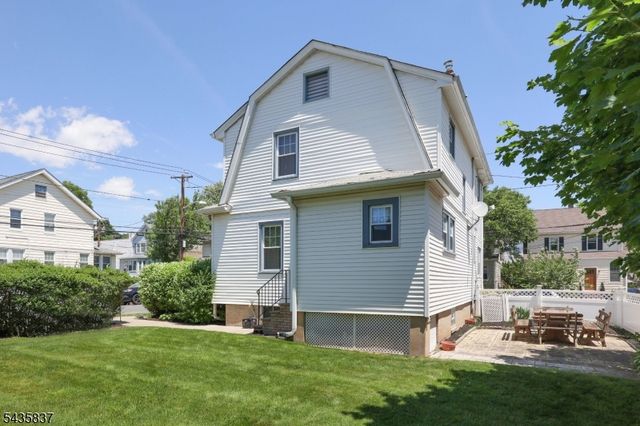17 Wellesley St, Maplewood Twp., NJ 07040