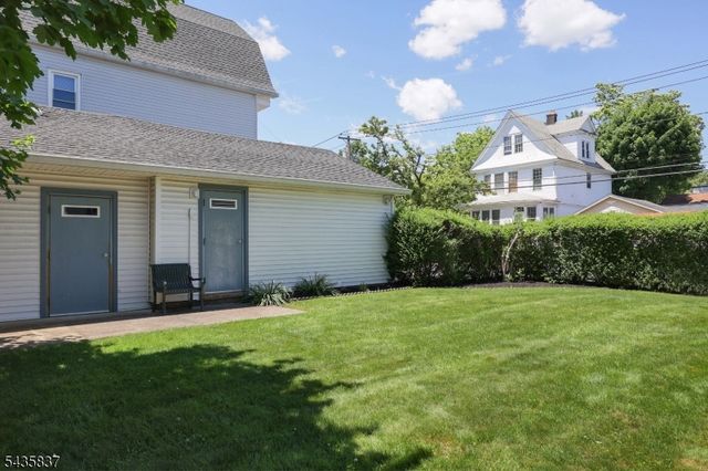 17 Wellesley St, Maplewood Twp., NJ 07040