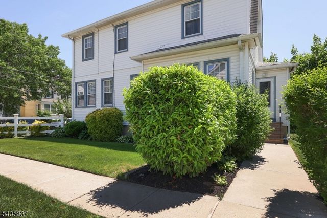 17 Wellesley St, Maplewood Twp., NJ 07040