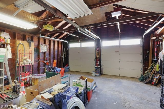 17 Wellesley St, Maplewood Twp., NJ 07040