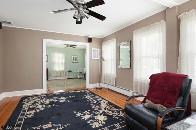 17 Wellesley St, Maplewood Twp., NJ 07040