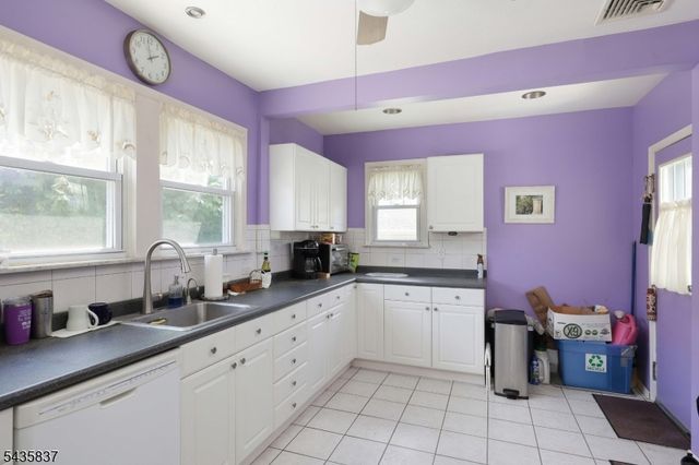 17 Wellesley St, Maplewood Twp., NJ 07040