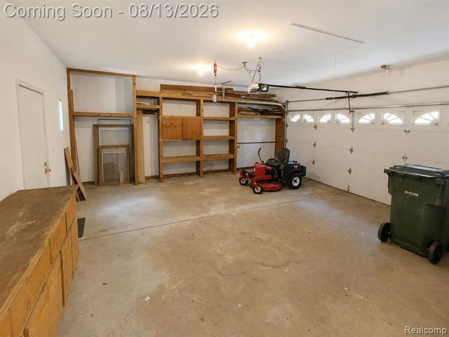 2742 Parkway Place, Hartland, MI 48353