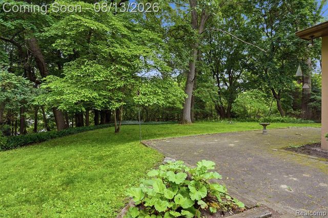 2742 Parkway Place, Hartland, MI 48353