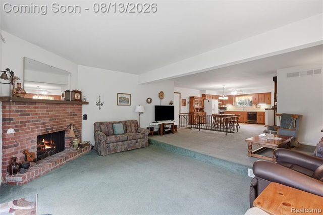 2742 Parkway Place, Hartland, MI 48353