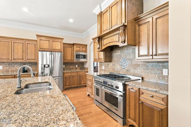 1326 Lochshire Drive, Burlington, NC 27215