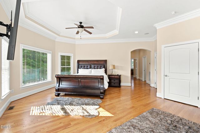 1326 Lochshire Drive, Burlington, NC 27215