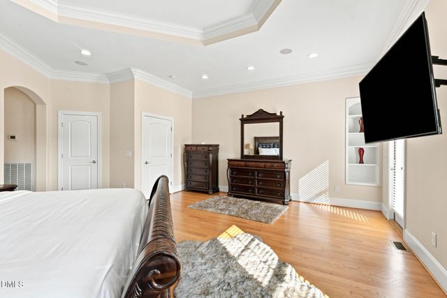 1326 Lochshire Drive, Burlington, NC 27215