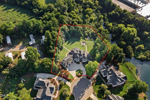 1326 Lochshire Drive, Burlington, NC 27215