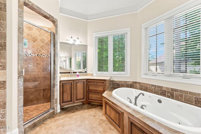 1326 Lochshire Drive, Burlington, NC 27215