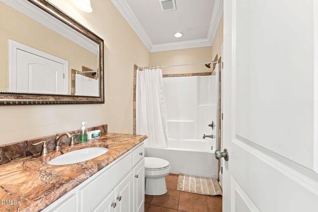 1326 Lochshire Drive, Burlington, NC 27215