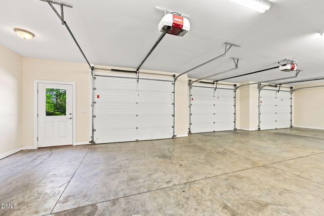 1326 Lochshire Drive, Burlington, NC 27215