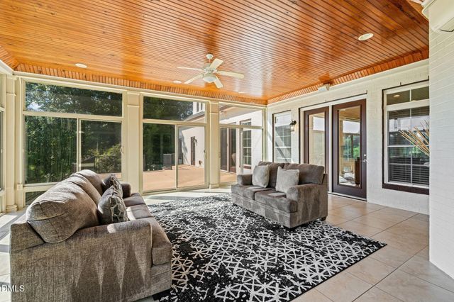 1326 Lochshire Drive, Burlington, NC 27215