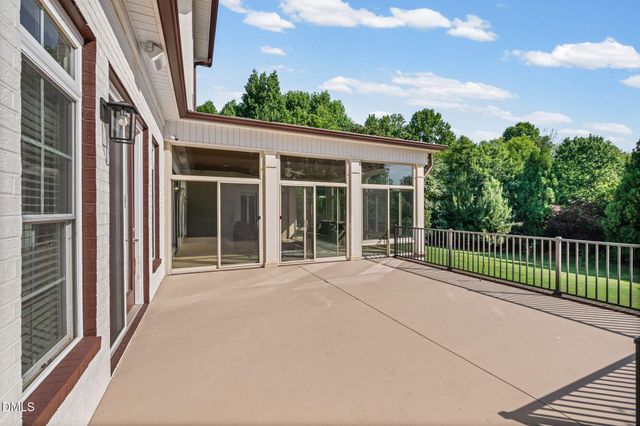 1326 Lochshire Drive, Burlington, NC 27215
