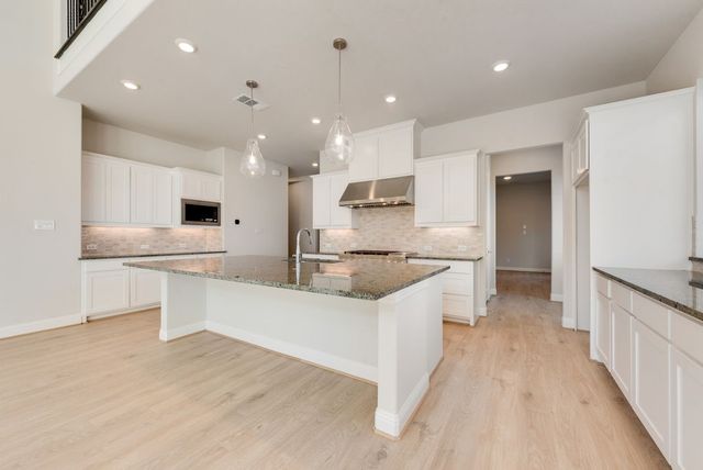 2704 Hartman Circle, Mansfield, TX 76063