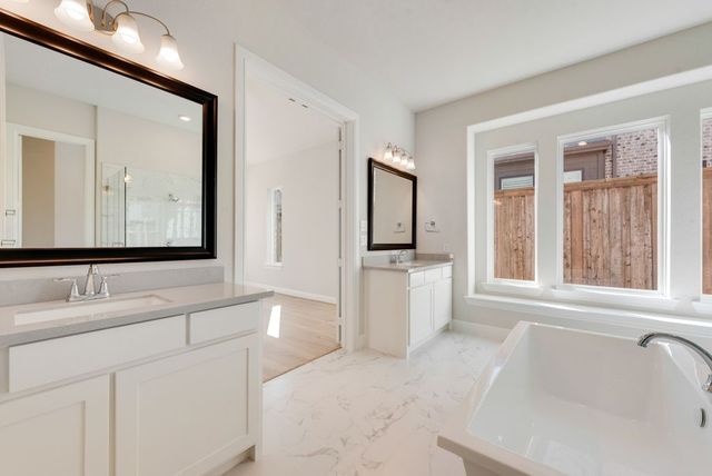 2704 Hartman Circle, Mansfield, TX 76063