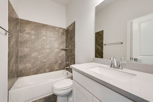 2704 Hartman Circle, Mansfield, TX 76063