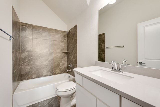 2704 Hartman Circle, Mansfield, TX 76063