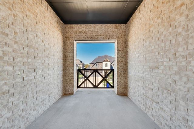 2704 Hartman Circle, Mansfield, TX 76063