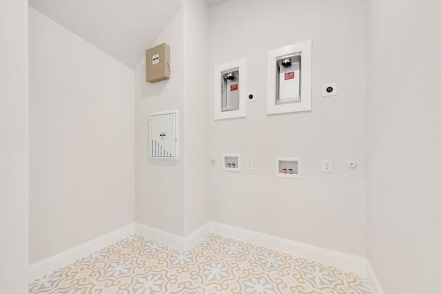 2704 Hartman Circle, Mansfield, TX 76063