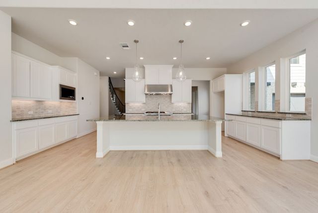 2704 Hartman Circle, Mansfield, TX 76063