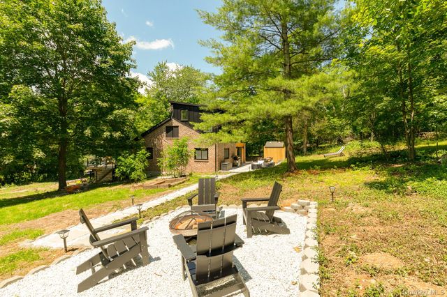 30 Church Road, Saugerties, NY 12477