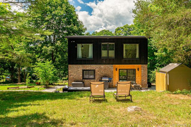 30 Church Road, Saugerties, NY 12477