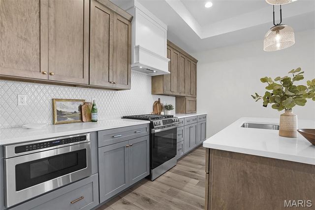 3114 Ashville Drive, Glen Carbon, IL 62034