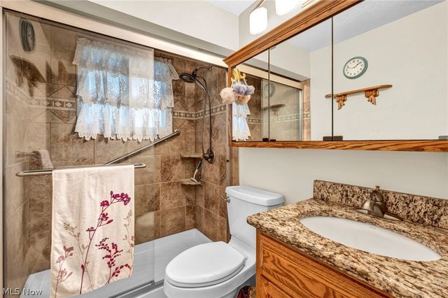 15425 Richard Drive, Brook Park, OH 44142