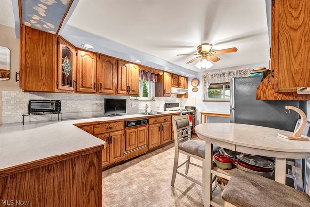 15425 Richard Drive, Brook Park, OH 44142