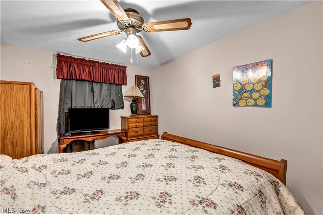 15425 Richard Drive, Brook Park, OH 44142