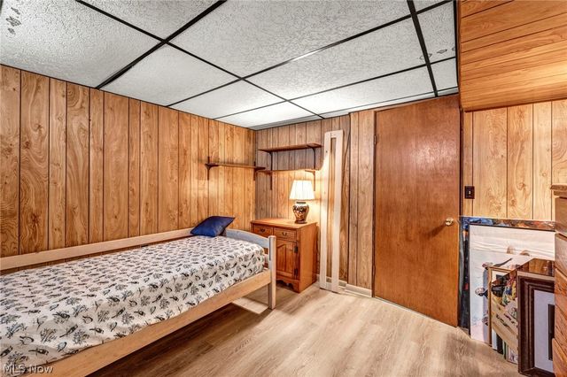 15425 Richard Drive, Brook Park, OH 44142