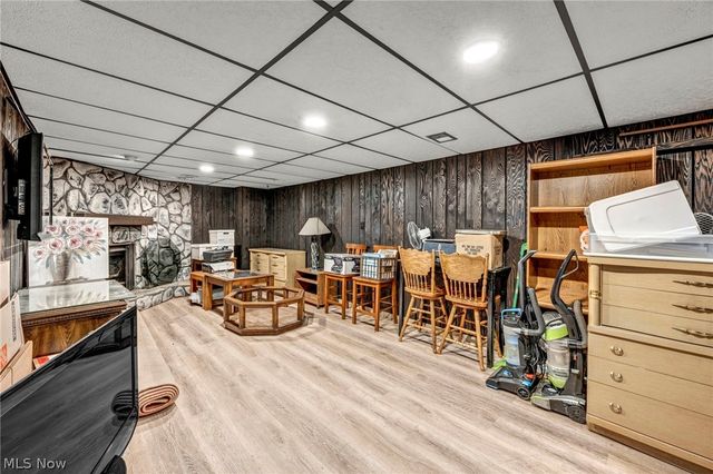 15425 Richard Drive, Brook Park, OH 44142