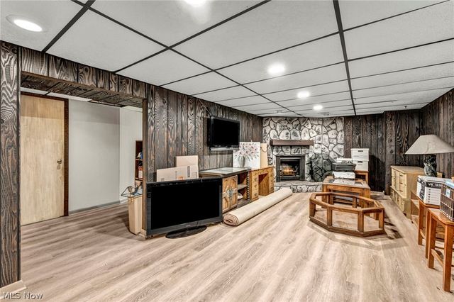 15425 Richard Drive, Brook Park, OH 44142