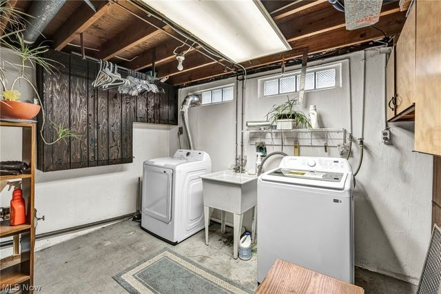 15425 Richard Drive, Brook Park, OH 44142