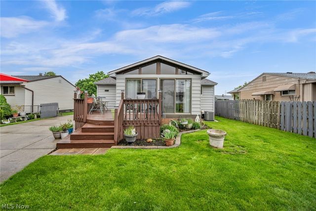 15425 Richard Drive, Brook Park, OH 44142