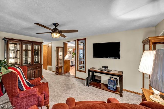 15425 Richard Drive, Brook Park, OH 44142