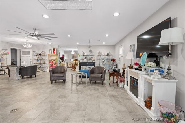 8596 State Highway 199, Dickson, OK 73401