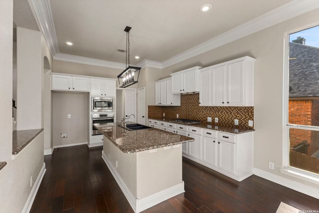 3327 Monarch, San Antonio, TX 78259