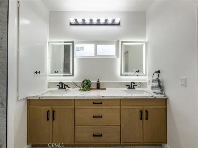 1944 Glendon 209, Los Angeles, CA 90025