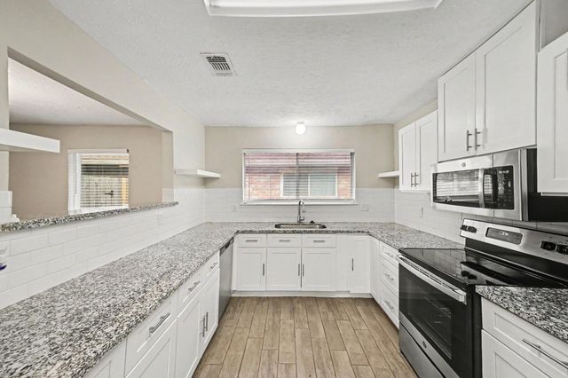 12615 Amado Drive, Houston, TX 77065