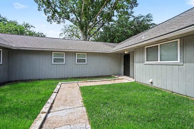12615 Amado Drive, Houston, TX 77065