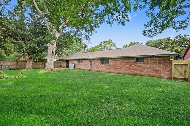 12615 Amado Drive, Houston, TX 77065